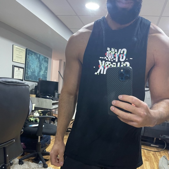 Gymshark performance fit tank medium - Picture 3 of 4